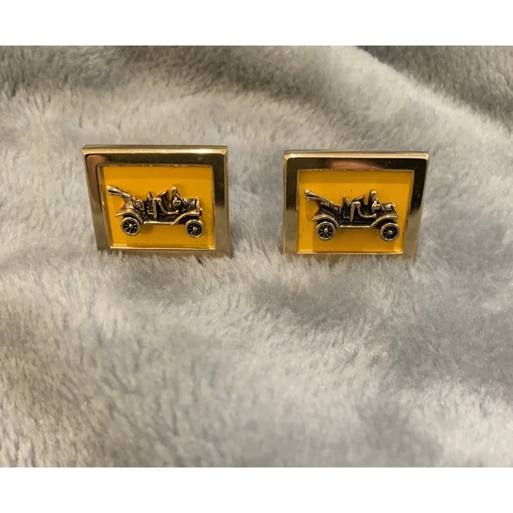 Vintage SWANK Antique‎ Car Gold Square Yellow Enamel Cufflinks Signed